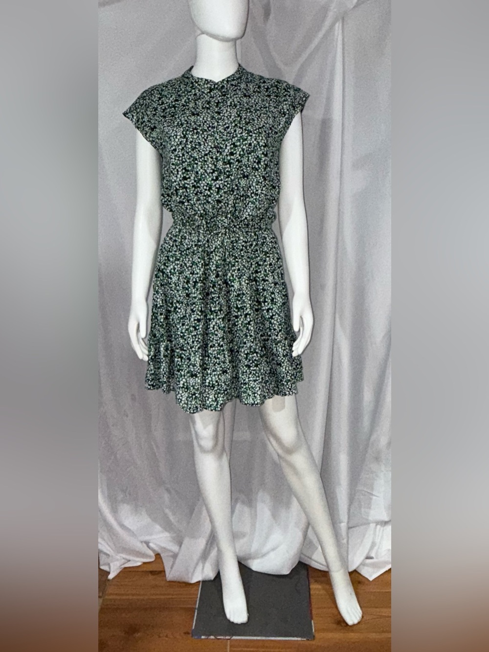 Rebecca Minkoff Green & White Floral Tie-Waist Mini Dress